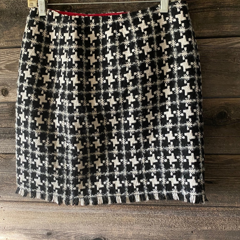 Tweed skirt